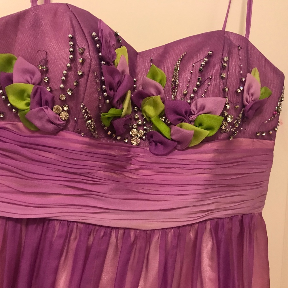 Prom - Picture 2 of 5